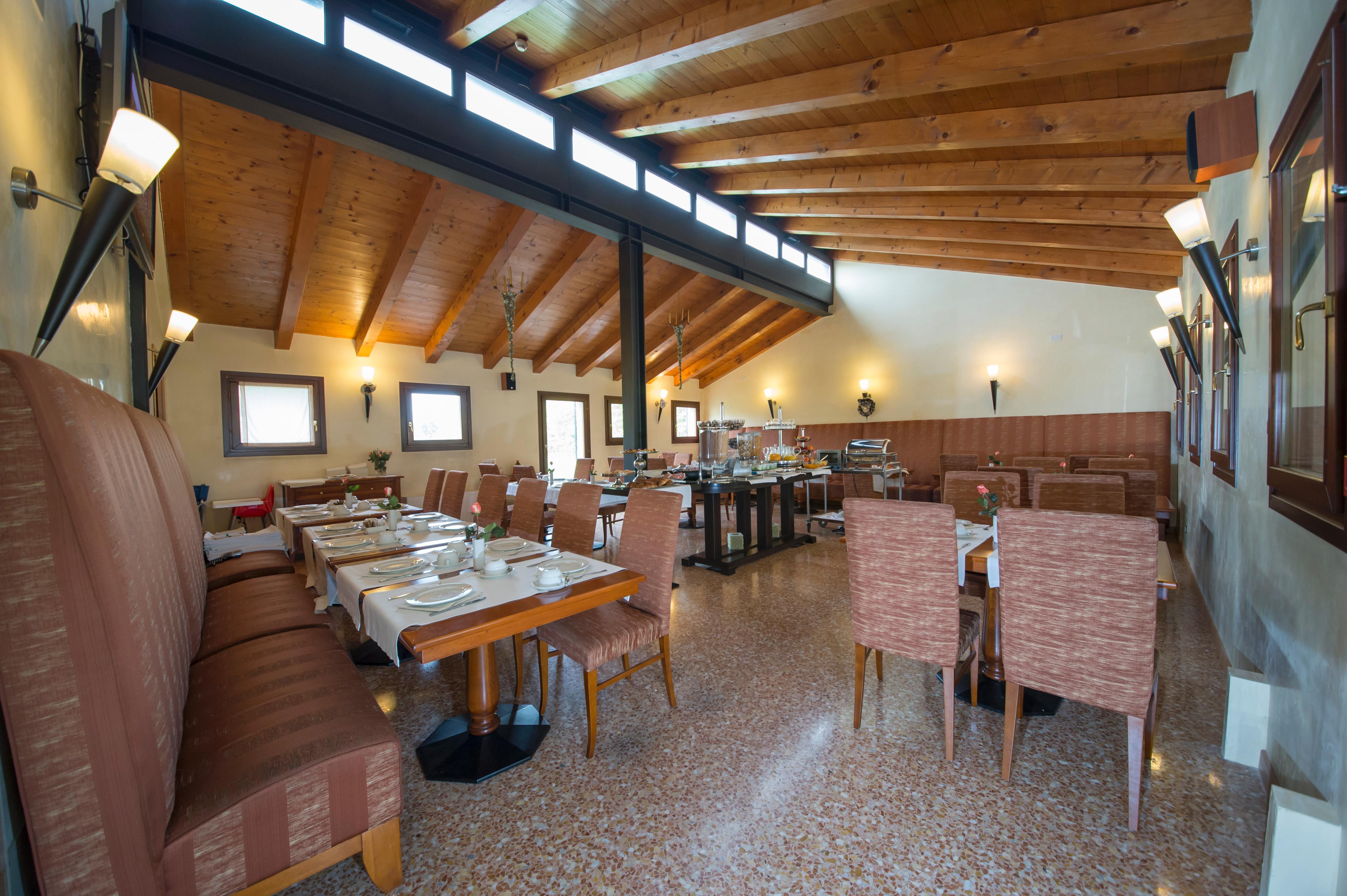 Venice Airport 4* Tessera