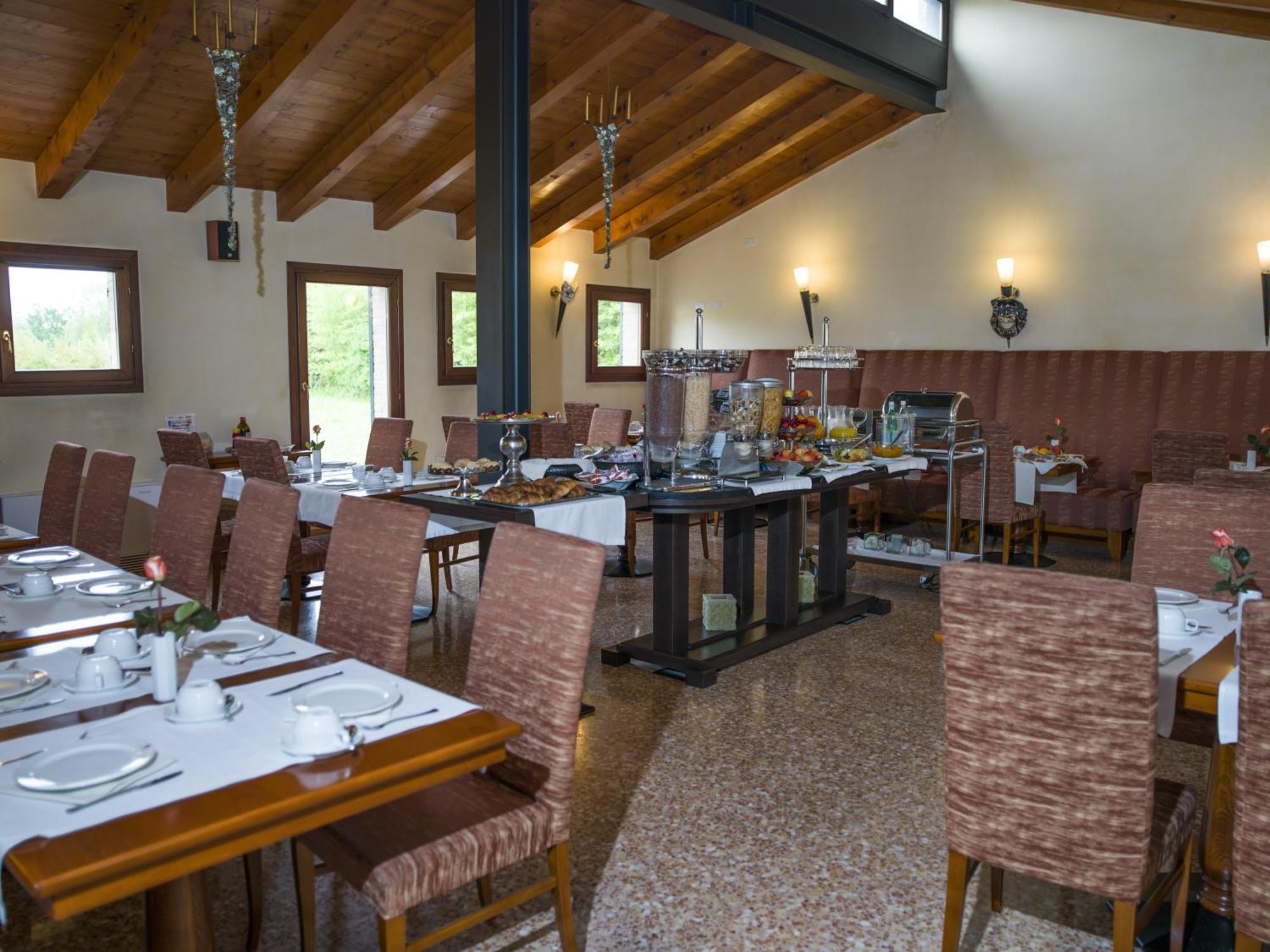 Venice Airport Hotel 4*